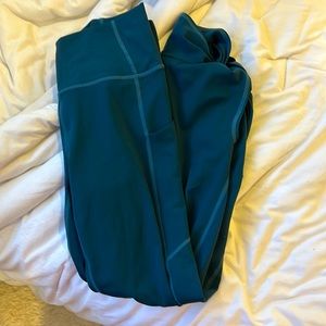 navy blue size small fabletics leggings